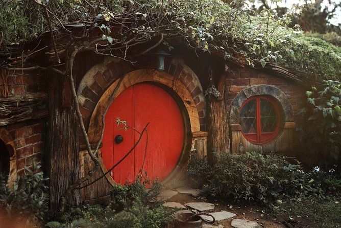 Hobbiton Lord Of Rings Movie Set tour Private Driver - Introduction