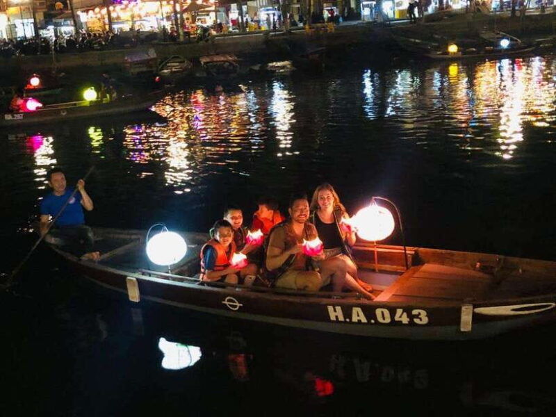hoi-an-ancient-town-the-memories-show-half-day-tour