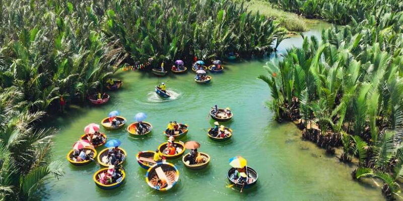 hoi-an-cooking-class-local-market-basket-boat-fishing