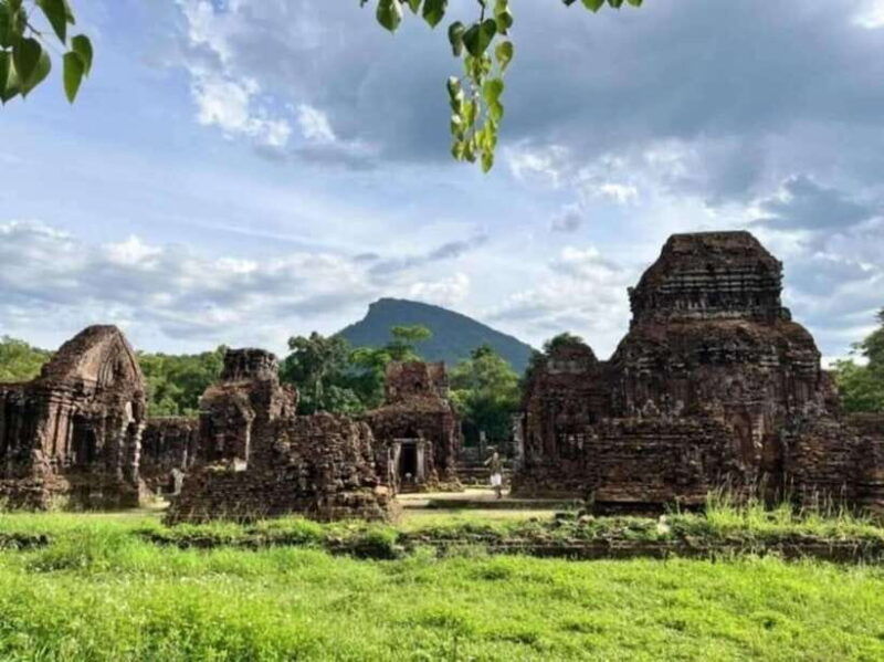 hoi-an-my-son-holly-land-cruise-luxury-group-morning-tour