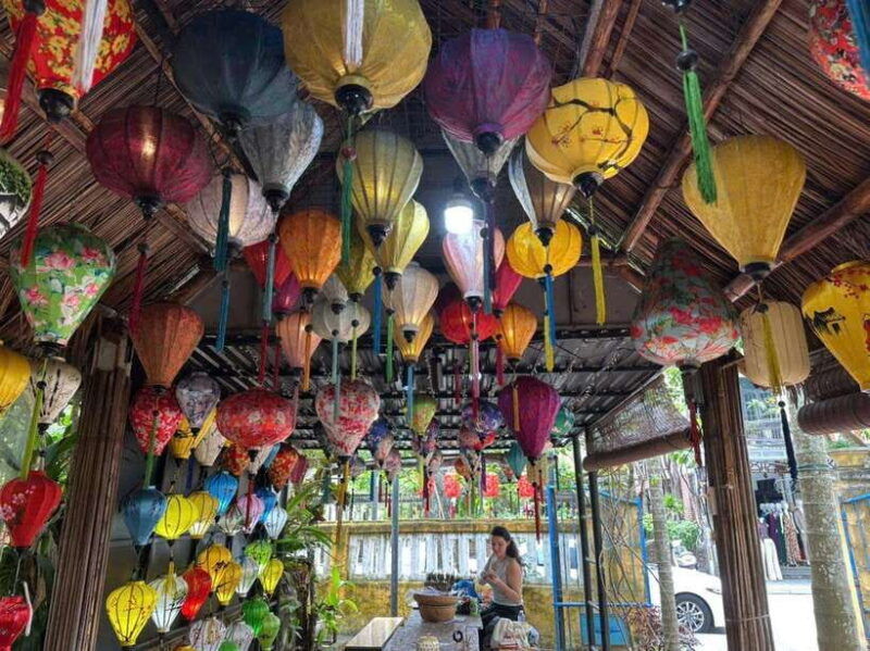hoi-an-night-market-boat-trip-with-lantern
