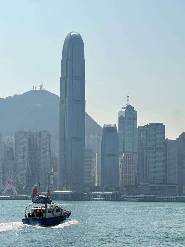 hong-kong-wong-tai-sin-temple-and-victoria-harbour-tour