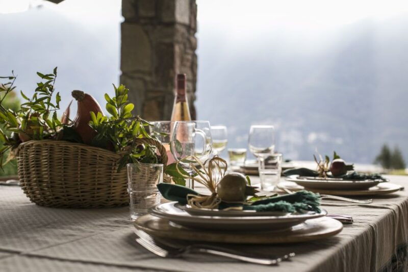 how-dining-experience-at-a-local-home