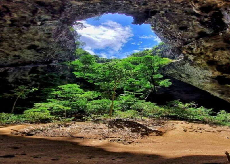 hua-hin-phraya-nakhon-cave-private-2-or-3-pax
