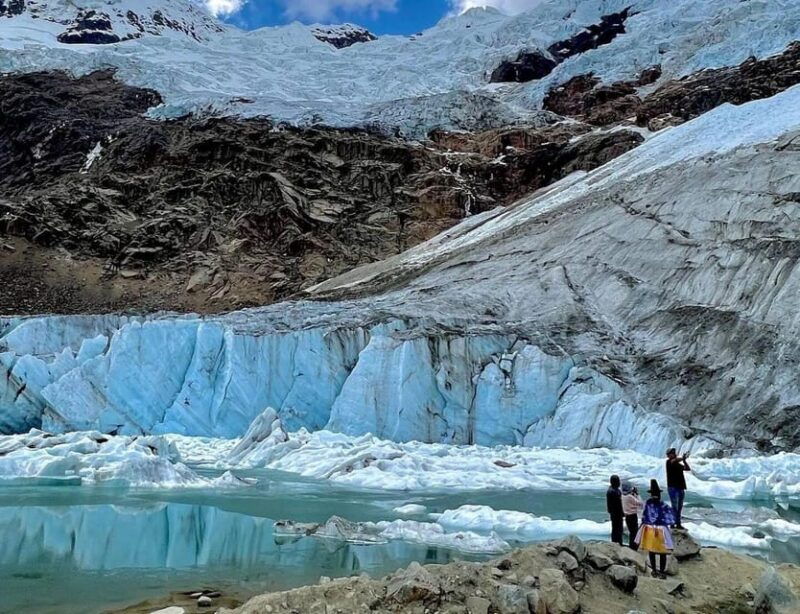 huaraz-rocotuyoc-lagoon-frozen-lagoon-hiking-huaraz