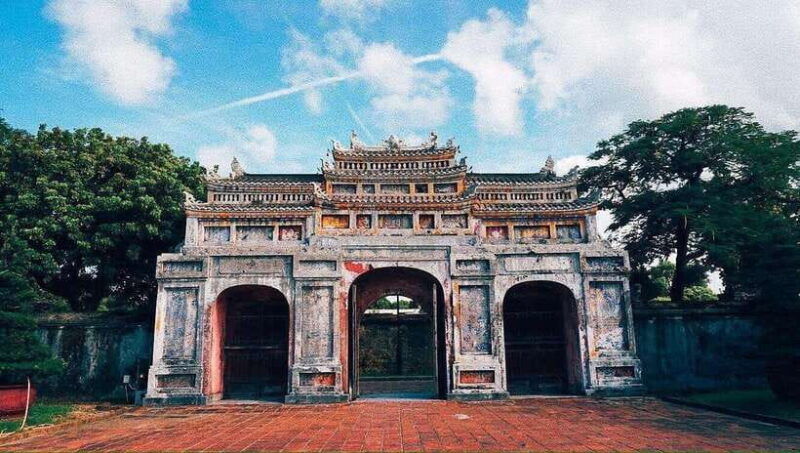hue-private-city-tour-by-car-with-english-speaking-driver