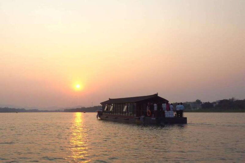 hue-romantic-sunset-cruise-on-perfume-river-with-tea-break