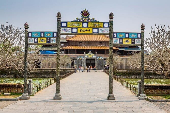 Hue Tour Customize By Hai Van Pass-Citadel-Mausoleums-Dragon Boat - Key Points