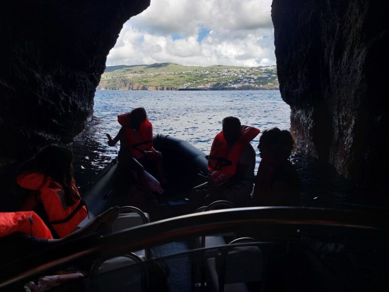 ilheu-das-cabras-boat-trip