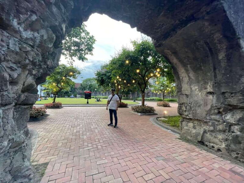 intramuros-travel-back-in-1800-manila-philippines