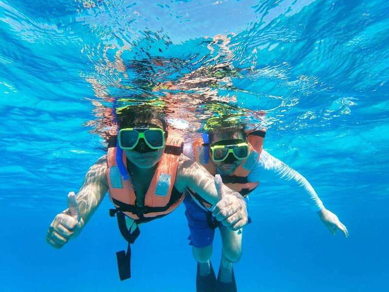 isla-mujeres-catamaran-with-open-bar-snorkeling-and-lunch