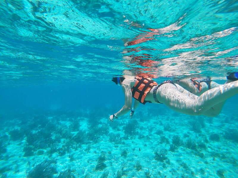 isla-mujeres-snorkeling-adventure-at-the-underwater-museum