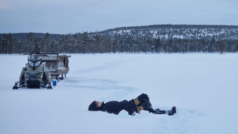 ivalosleighride-tour-and-fishing-on-a-lake-in-the-wild