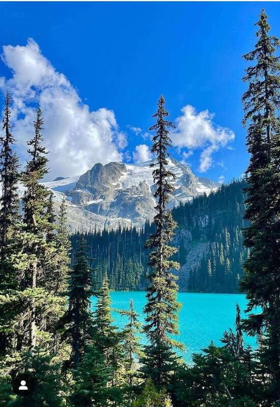 joffre-lakes-hiking-day-trip-2