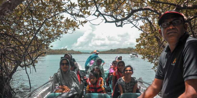 kalutara-turtle-hatchery-visit-boat-safari-and-galle-tour