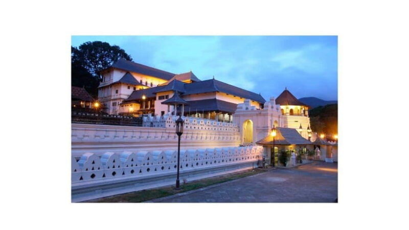 kandy-city-tour-by-luxary-car