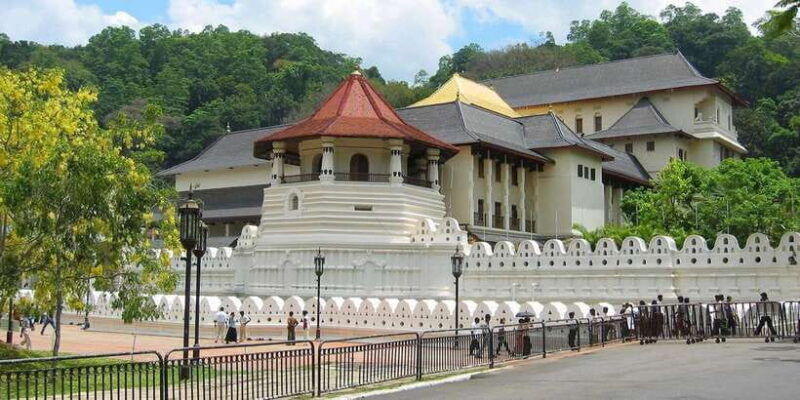kandy-city-tour-with-micheal-by-tuk-tuk