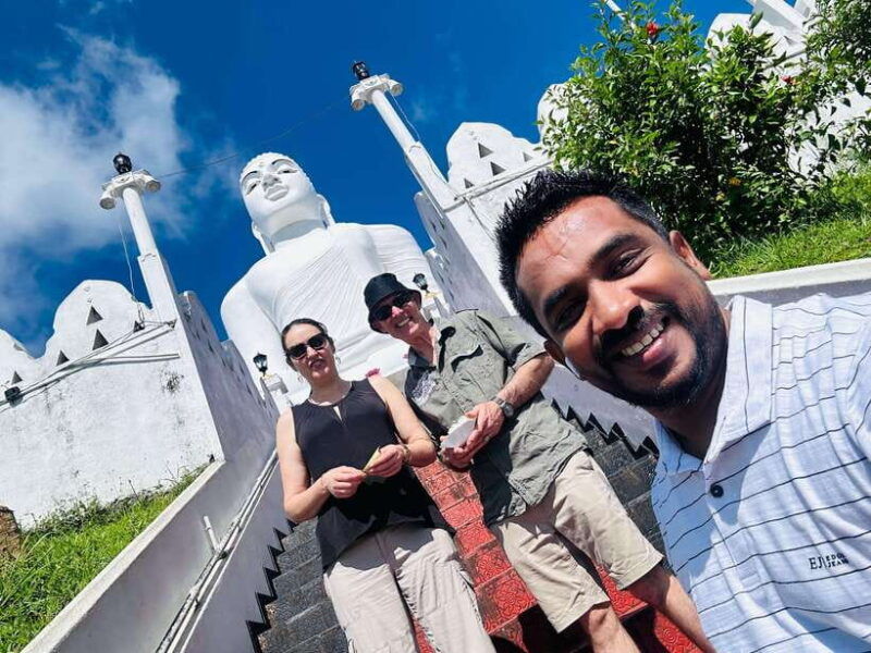 kandy-private-guided-city-tour-with-local-guide-by-tuk-tuk