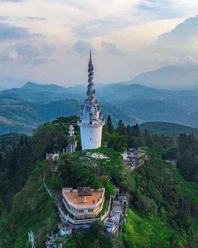 kandy-to-ambuluwawa-tuk-tuk-tour