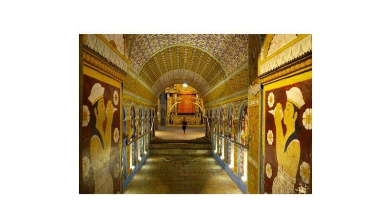 kandy-tour-by-tuk-tuk-local-guide