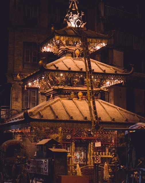 kathmandu-old-city-tour-asan-bazaar-evening-walking-tour