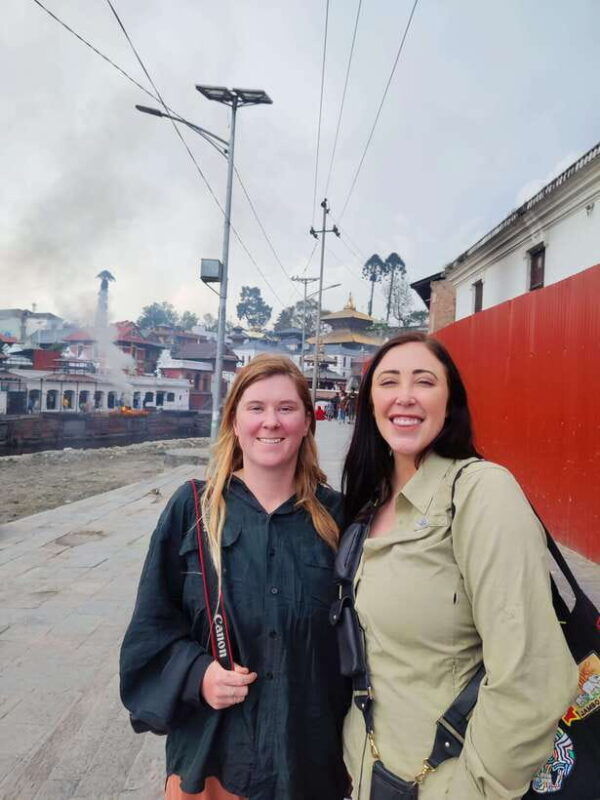 kathmandu-tour-bus-unguided-full-day-trip