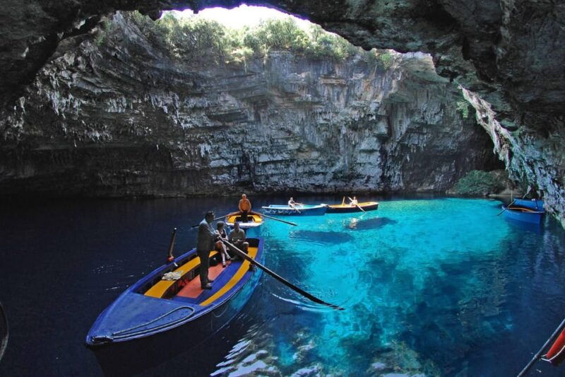 kefalonia-half-day-tour-melissani-drogarati-myrtos-beach