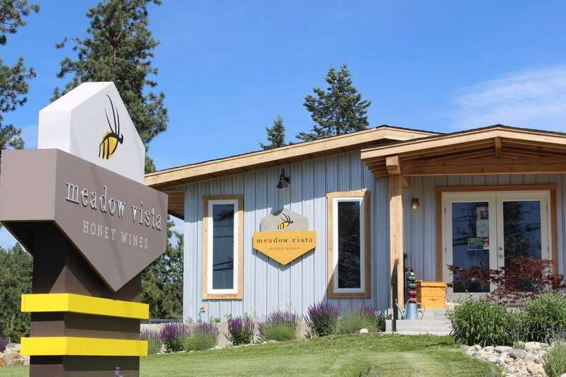 kelowna-e-bike-bee-tour-w-tastings-lunch-and-audioguide