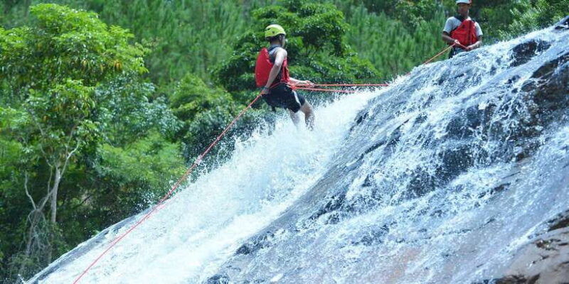 kitulgala-kataran-oya-canyoning-adventure