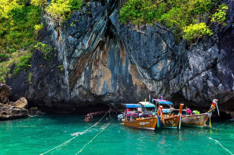 ko-lanta-emerald-cave-and-4-islands-tour-by-longtail-boat