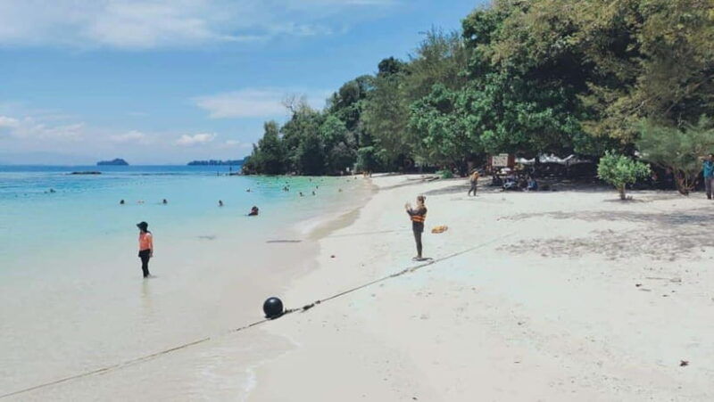 kota-kinabalu-twin-island-day-trip-tour-sapi-manukan