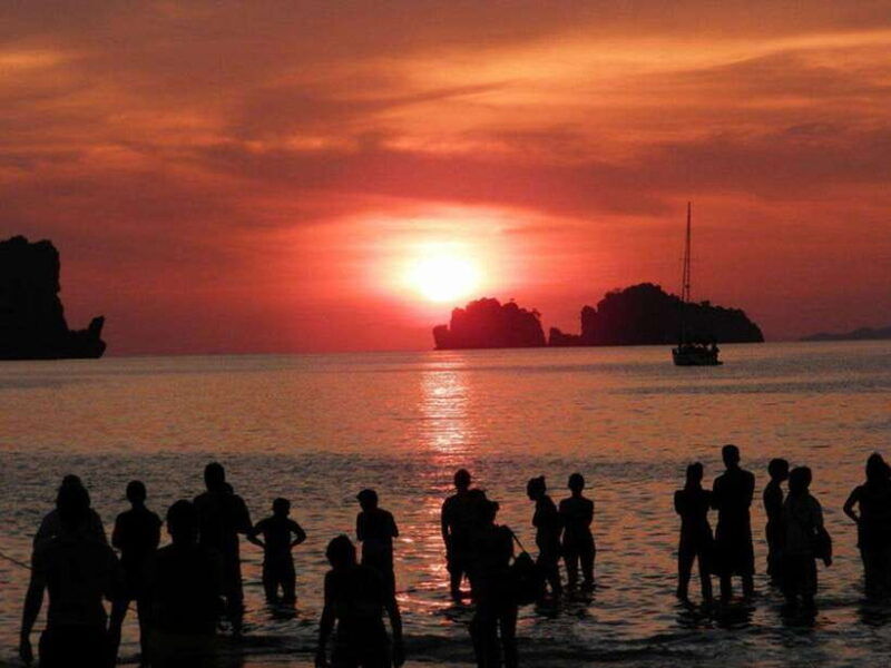 krabi-7-islands-sunset-plankton-swim-with-bbq-dinner