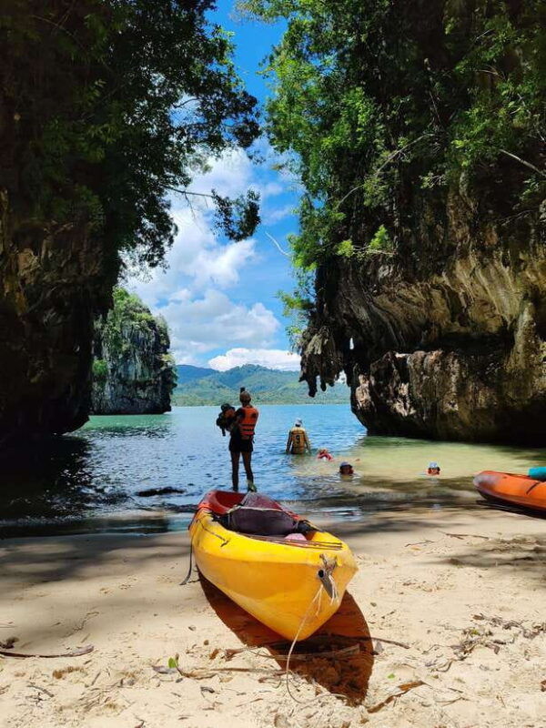 krabi-emerald-cool-down-kayak-odyssey-in-din-daeng-canyon