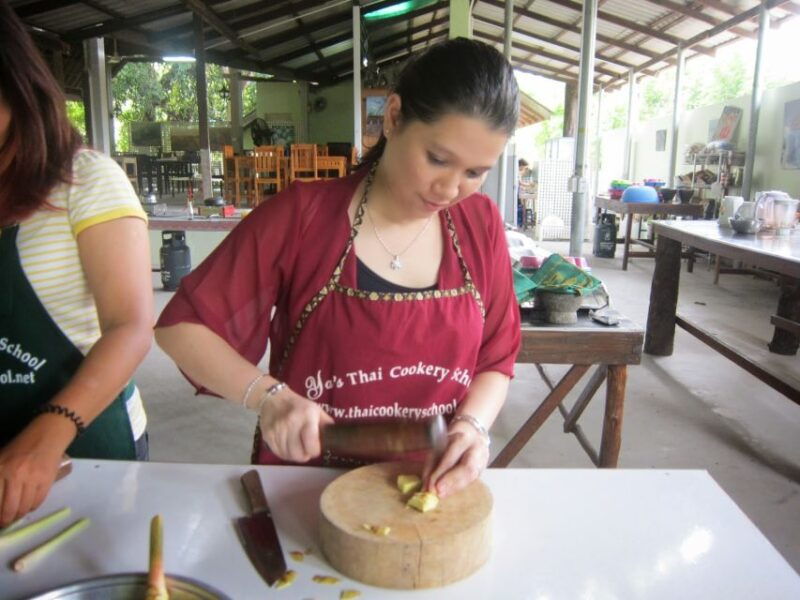krabi-evening-thai-cooking-class-at-yas-cookery