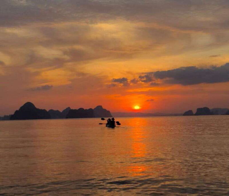 krabi-golden-hour-kayaking-in-din-daengs-mangrove-maze