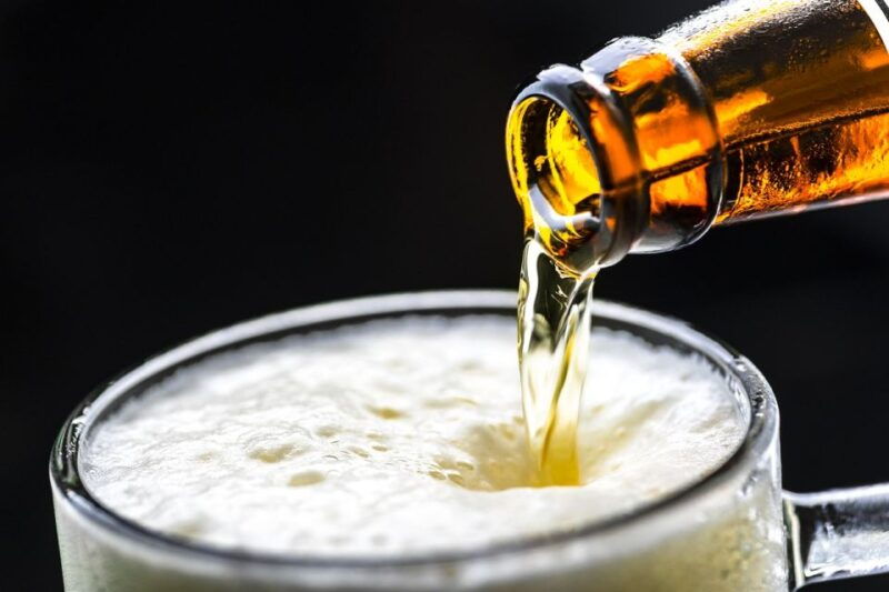 krakow-craft-beer-tasting-city-walking-tour