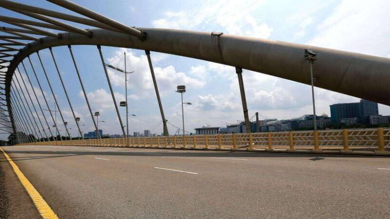 kuala-lumpur-putrajaya-tour-with-traditional-boat-cruise