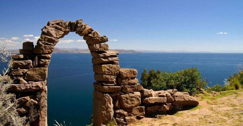 lake-titicaca-uros-and-taquile-full-day-tour