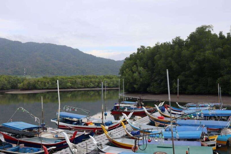 langkawi-kayaking-adventure-and-swimming