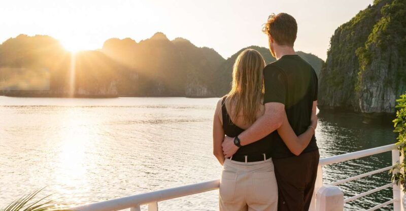 lanhabay-catba-island-viethai-village-luxury-cruise-1-day