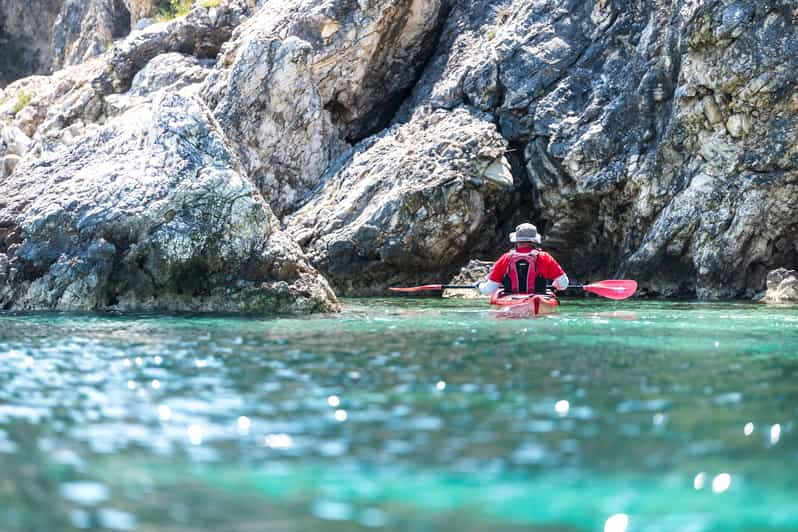 lefkada-blue-cave-kayak-tour-with-a-taste-of-greece