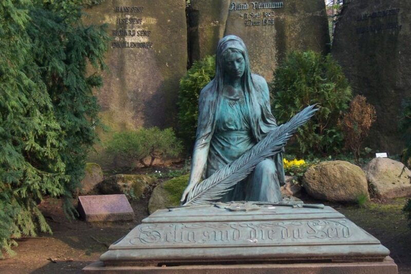 leipzig-guided-tour-of-the-southern-cemetery
