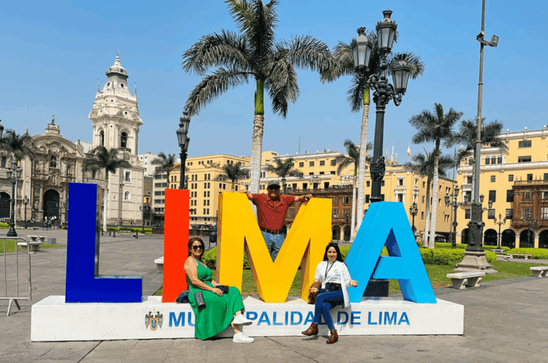 lima-city-walking-tour-catacombs-magic-water-fountains