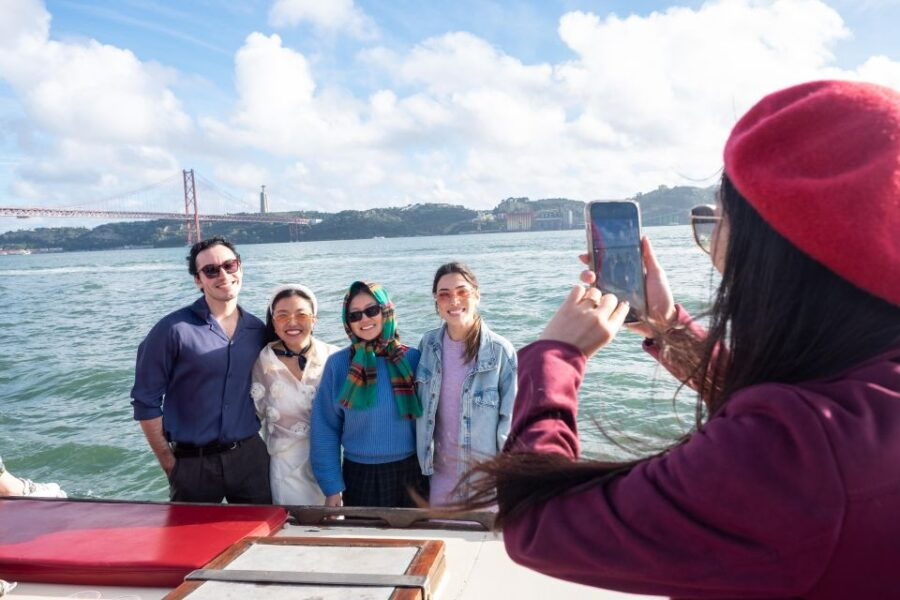 lisbon-sunset-tour-aboard-a-1949-traditional-boat