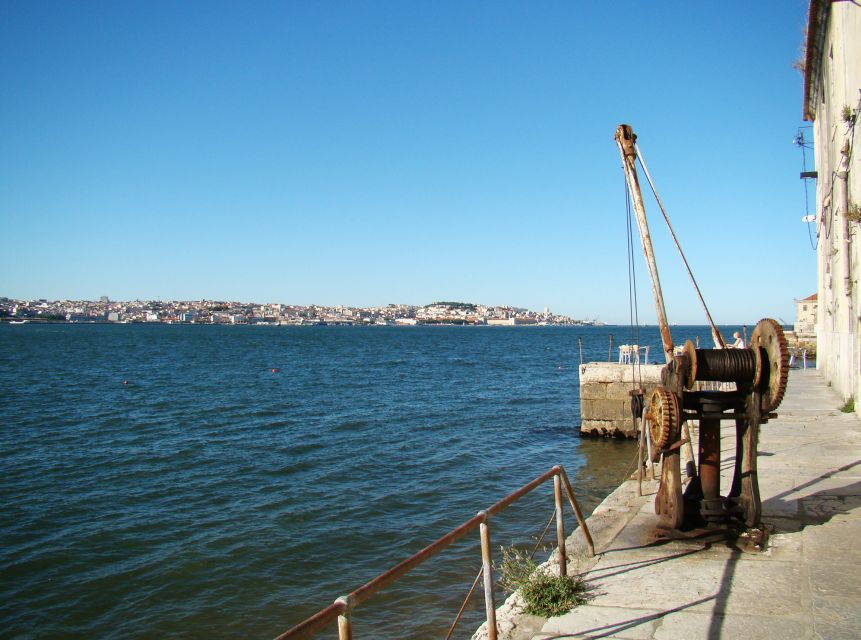 lisbons-south-side-river-tejo-3-hour-walking-tour