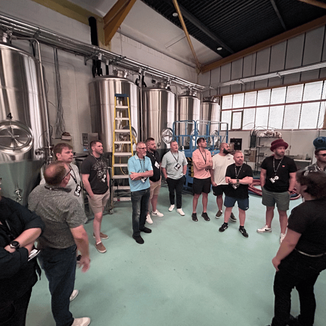 liverpool-brewery-bus-tour-with-12-beer-and-pizza