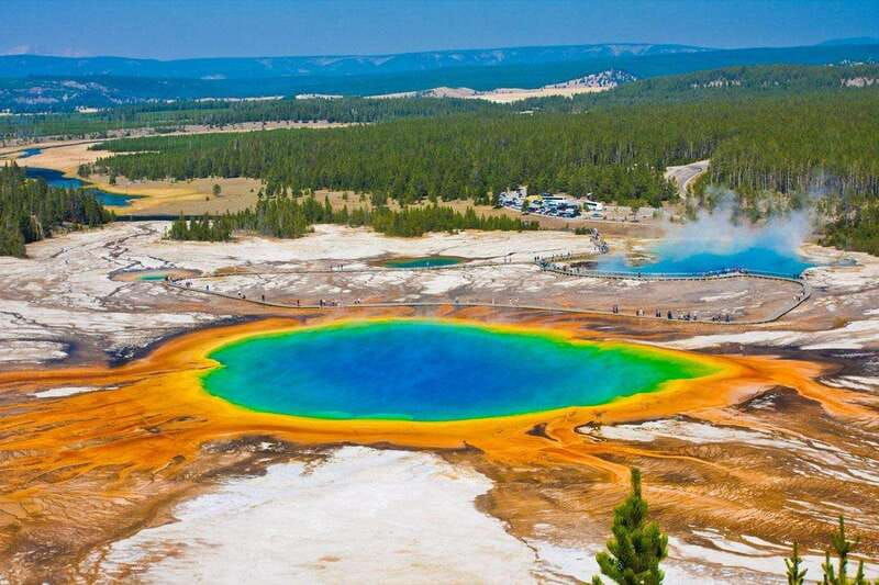 lodging-at-old-faithful-yellowstonegrand-teton-5-day-tour-2