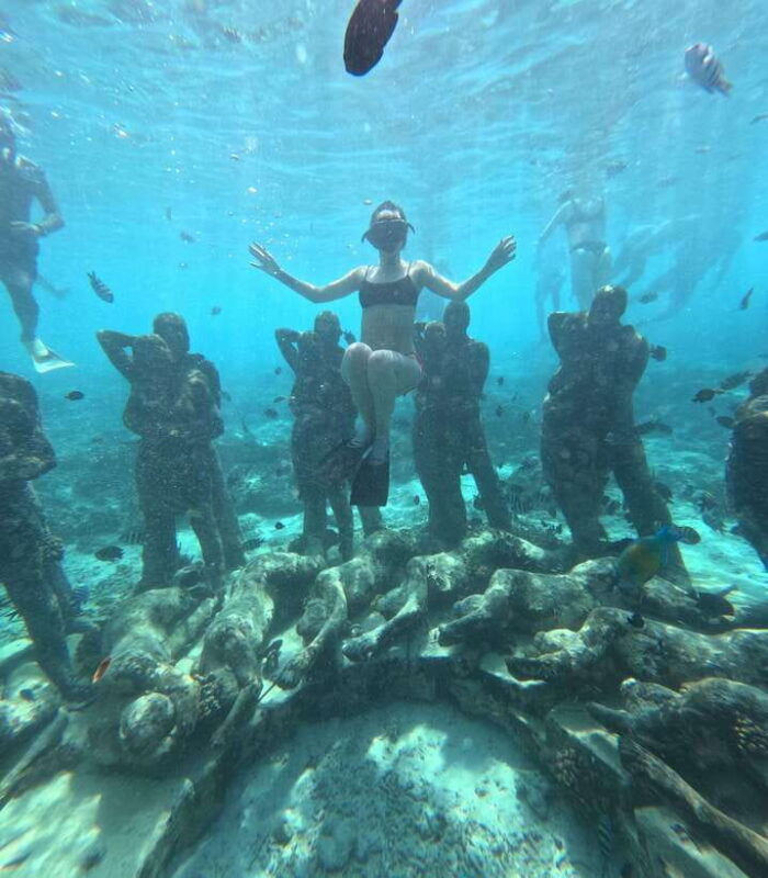 lombok-gili-islands-glass-bottom-boat-tour-with-snorkeling