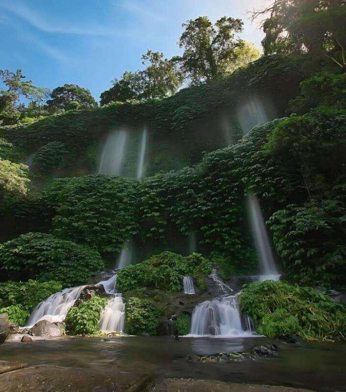 lombok-tandem-paragliding-with-pilot-waterfall-village
