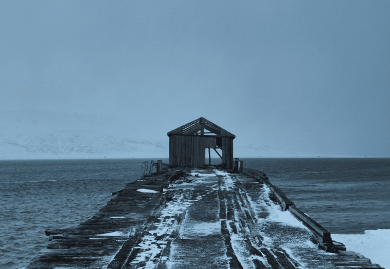 longyearbyen-snowmobile-tour-to-abandoned-soviet-settlement